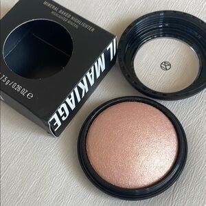 Mineral Baked Highlight-GIMME MORE| IL MAKKIAGE|7.5G/ 0.26 Oz|BNIB!